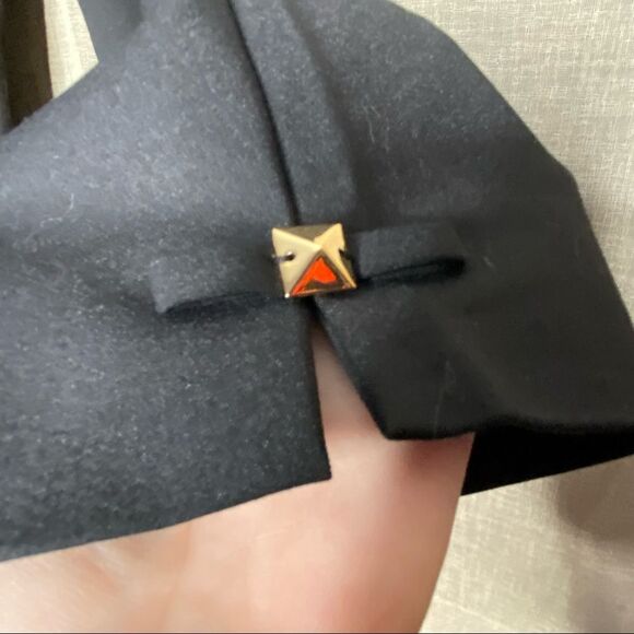 Kate Spade Jackie Dress Pants Bow Cuff Gold Stud Black Cropped Capri Size 00 - Picture 2 of 6